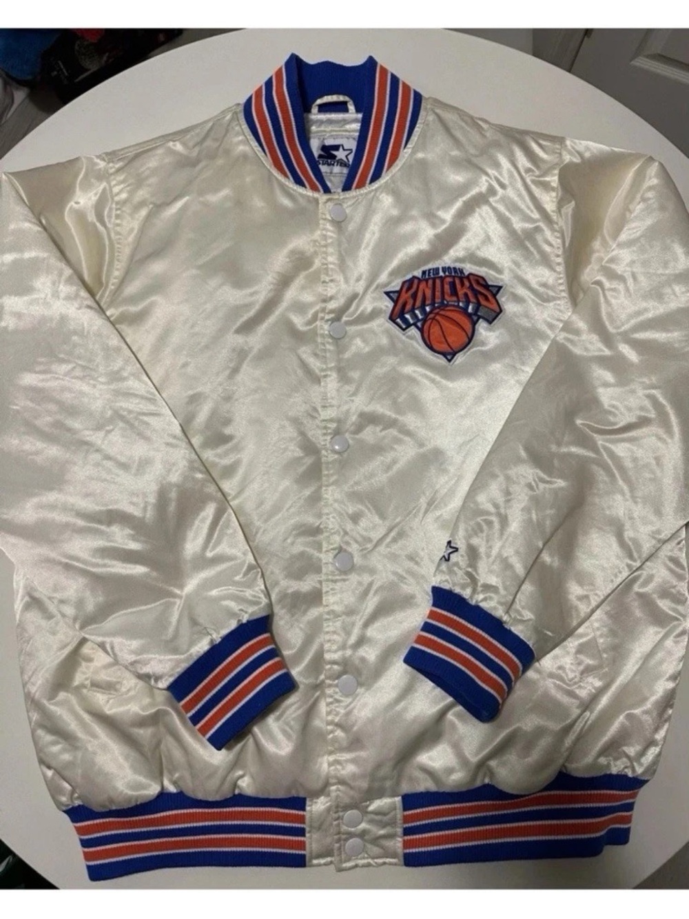 VINTAGE Starter New York Knicks White Cream Limited Edition Jacket XL